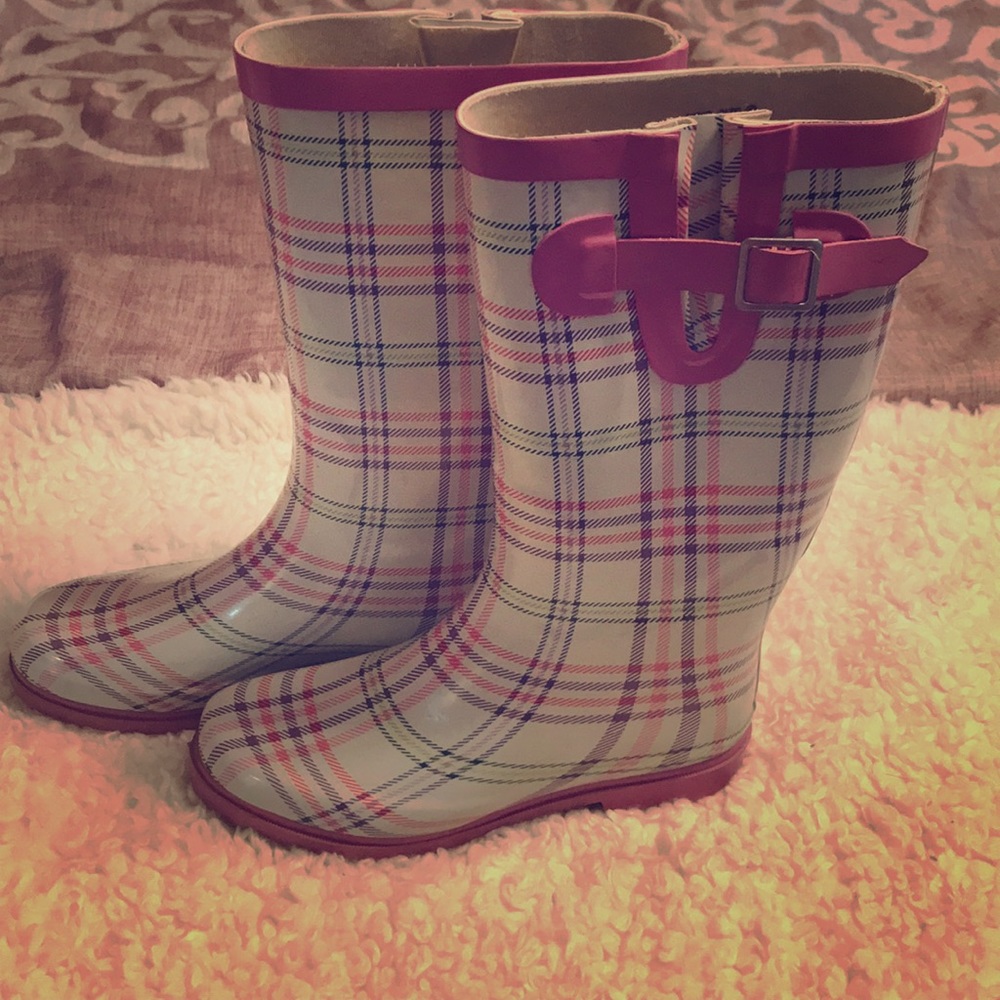 Beautiful Rain Boots!!